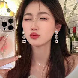 Dangle Ohrringe Mengjiqiao Korean Fashion Square Weiße Farbe Kristall Drop für Frauen Mädchen Luxus Pendientes Oorbellen Schmuck Geschenke