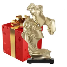 Decorative Objects Figurines Home Living Room Decoration Resin Sculpture Passionate Kiss Lover Statues Valentine's Day Wedding Ornament Gift 230817