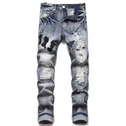 Mens Purple Jeans Designer Jeans Am Jeans Men Jeans Fashionabla och lyxigt brevtryck Street Travel Semester Torn Jeans Menskläder S5