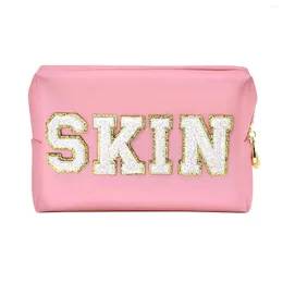 Sacchetti cosmetici Lettera di Chenille preppy patch bot borse borse patch con cerniera impermeabile per la cura della pelle da bagno Organizzatore da viaggio per donne adolescenti