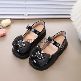 Sneakers 2023 New Kids Shallow Loafers for Girls Nonslip Roundtoe Children Fashion Crown Hook Loop Princess Shoes Drop Shipping Chic J230818