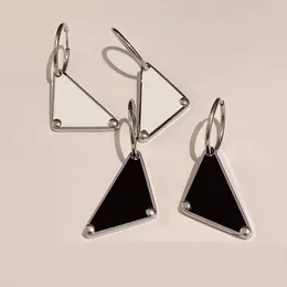 Popolare designer di orecchie di tell in metallo ohrrringe per clip per orecchie da donna Triangle.