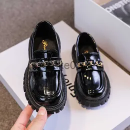 Sneakers Girls Princess Black Loafers Shoes Child Glossy Student Shoes Classic Metal Chain Kids Fashion Casual Toddler British Mary Janes J230818