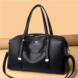 Totes Högkvalitativ överdimensionerad Boston Bag Luxury Designer Bag for Women Stora Shopper Bags Pu Leather Roomy Casual Tote Handväska 2022 Ny HKD230818