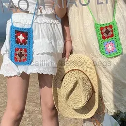 Tasarımcı çantası ins Kore dopamin çok yönlü sevimli el dokuması cep telefonu crossbody kadınlar moda sahil tasarımcı çantası caitlin_fashion_bags giyiyor