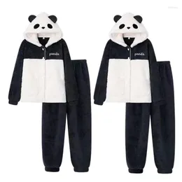 Abbigliamento da uomo 2023 coppia invernale a manica lunga con cappuccio spesso set di pigiama in flanella calda per uomini simpatici fumetti panda abiti da casa da donna