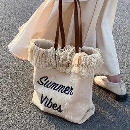 Totes 2023 Neue Leinwand -Einkaufstasche mit Quasten -Sommer -Vibes Handtaschen große Kapazität Strandtasche lässig einfache Einkaufstasche HKD230818