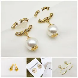 Charm Charm Gold Earrings Womens 925 Silver Designer Letter Earrings Black Luxury Pearl Summer Gift Earrings Girl Love Charm Diamond Ear