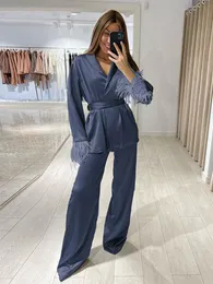 Kvinnor Tvåbitar byxor Summer Home Casual Suit 2 Set Loose Robes For Sleeping Women Satin Feathers Black Robe Top och 230817