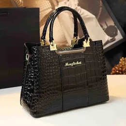 Totes 2023 New Luxury odile Bag for Women Casual Tote High Qualtiy Patent Leather Shoulder Purses Elegant Dinner Noble Purse Black HKD230818