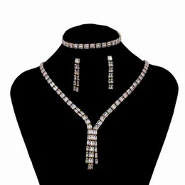 Brincos de colar Conjunto 2023 Jóias de alta qualidade Design de cristal de jóias moda moda estilos de colares femininos Bracelets Presente de Natal