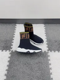 Pojkar stickade stövlar stövlar designer barnskor croheet brev mode pojke tjej sommar höst stickad socka stretchy boot stövel