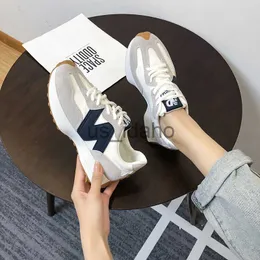 Klänningskor Kvinnor Luxury Sports Shoes 2023 Spring Autumn New Air Mesh Color Block Popular Trendy Soft Sole Casual Sneakers Zapatos de Mujer J230818