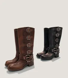 Boots 2023 Model Gighend Dustomized Motorcycle Square 버클 온라인 스타일은 치마와 짝을 이루어 칭 230818