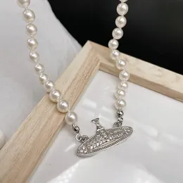 Luxo Pearl Saturn Colar Designer Pingente de colares de ouro para mulheres Presente de festa de casamento de jóias de jóias de prata simples