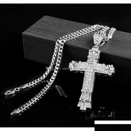 Pendanthalsband Sier Hip Hop Cross Charm FL Ice Out CZ Simated Diamonds Katolska Crucifix Christian Halsband med Long Cuban Drop Otvd5