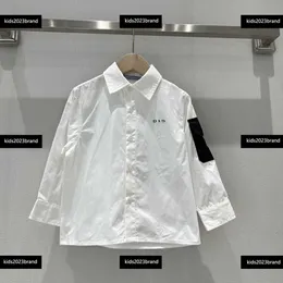 Abbigliamento per bambini Shirt per bambini Bambini per bambini Contrasto autunno tasche su maniche di marea Tide Letter Dimensioni di stampa 100-160 cm FEB28