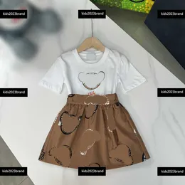 キッズデザイナーの服の赤ちゃんは、夏の兄弟と姉妹スーツサイズ100-150 cm 2pcs Tシャツとショーツまたはスカート新製品4月04
