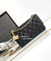 23s New Designer Flap Crossbody Bag 10A Top Quality Womens Luxury cf Small Pendant woc Chain Bag Cowhide Shoulder Bag 18cm Lady High End Wallet Clutch Bag Purse With Box