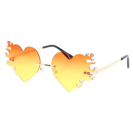 Sonnenbrille Flame Heart Women Metal Bachelorette Dekor Festival Brille Cosplay