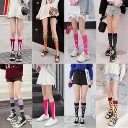 Skarpetki damskie bawełniane pończochy internetowe celebrytka cielęcy Kolan Knee Jesień i zima Mid-Calf Trendy JA