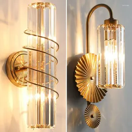Lampa ścienna nowoczesne luksusowe złotą światło kryształowy LED do salonu Beroom TV Dekoracja tła