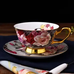 Muggar Continental Bone China Coffee Classical Retro Rose Porcelain Tea Cappuccino Cups Set With Saucer Creative Birthday Presents 230818