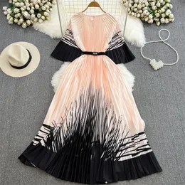 Grundläggande avslappnade klänningar Sommar i mitten av längd Kvinnor Fashion Printed Pleated Dress with Sashes Summer Round Neck Short Sleeve Ladies Dresses Vestidos Apricot 2024