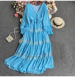 Basic lässige Kleider Frühling Frauen Feste Farbe Spitze Rüschen langen Kleid V-Ausschnitt hohe Taille Langarmleid Damen Elegant Vestidos de Mujer 2024