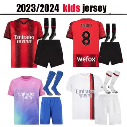 23 24 Giroud Pulisic Adult Soccer Jerseys 2023 2024 Rebic Theo Bennacer Kessie de Ketelaere Rafa Leao Football Shirts Ac Milans Player Men Kids Kits Socks