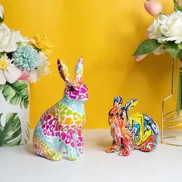 Dekorativa föremål Figurer Rabbit Decoration Modern Creative Home Colorful Harts Crafts Living Room TV Cabinet Housewarming Gift 230818