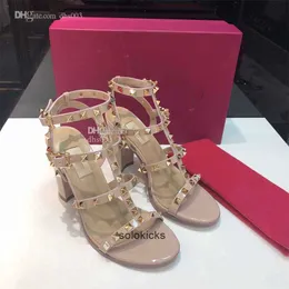 Valentinolies 신발 발 뒤꿈치 디자이너 v 럭셔리 샌들 패션 리벳 가죽 발목 신발 힐 슬라이드 dfhdg 여자 높이