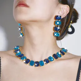 Kedjor Europeiska och amerikanska mode mångsidiga fyrkantiga kristallhalsband Ljus lyxiga sexiga kvinnokedjekedjor örhängen