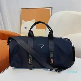 2023-Designer nylon duffle påsar unisex stor kapacitet handel resande väska handväska svart sportpaket bärbart helghandväska axel kors kropp
