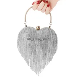 Sacchetti da sera Rhinestone Bag del cuore Modello di cuore Silver Frizione Womens Fashion Diamond Banchet Clutch and Borse Wedding Bridal Portandetti da sposa HKD230821