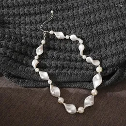 Łańcuchy zaawansowane spersonalizowany naszyjnik z przesadnym stylem nieregularnym żywicy Pearl Bead Design damski łańcuch mody mody