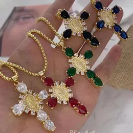 Pendanthalsband 5st Multicolor Zircon Jesus Mary Cross Necklace Gold Plated CZ Jewelry Crucifix Accessories