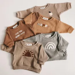 Giacche con cappuccio per bambini ragazzi vestiti di vestiti primaverili pulsanti autunnali con cappuccio tops maniche lunghe coreane con cappuccio per bambini abbigliamento per bambini 230821