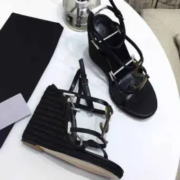 المصمم Sandal Cassandra Heel Women Wedge Espadrilles Black White Sandals Batent Leather Strap and Lowges High Cheels Buckle Wedder Dress Shoes 35-43