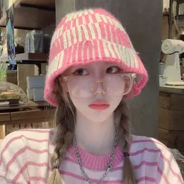 Wide Brim Hats Bucket Korean Pink Plaid Beanies Hat Autumn Winter Spell Colour Warm Basin Cap All match Street Knitted Fisherman s 230822