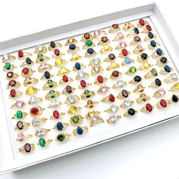 Anéis de 100pcs por atacado para mulheres Golden Bathed Multicolor Zircon Stone Fashion Jewelis