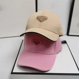 Designers hattar Luxurys baseball Cap Sun Hats Summer Beach Couplecap Solid Color Letter Temperament Leisure Travel Hundred Take Sun2712