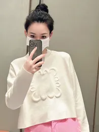 Kadın Sweaters Tasarımcıları Sonbahar ve Kış Modaya Düzenli Uzun Kollu Üst Üst Üstü İnce Pullover Ceket Tasarımcısı Sweater Beyaz İnce Örme Gömlek