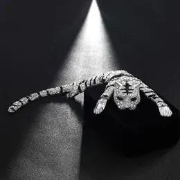 Pins Brooches Statement Men's Big Tiger Brooch Jewelry Silver color Animal Women Dress Coat Suit Men Decoration Safety Pin Metal Broach Broch 230821