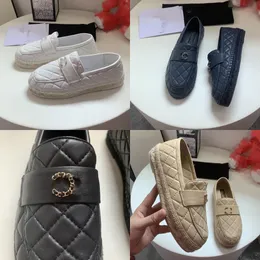 Lyx kvinnor lammskinn låga klackar klädskor quiltad textur halm glid på loafers sandaler utomhus casual skor klassiska fiskare damer lägenheter mulor retro tofflor