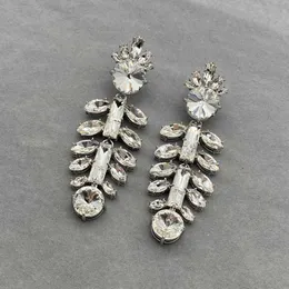 Top designer MiuMiu Fashion Earrings Water Diamond Leaf Tassel for Women's French Light Luxury Exaggerate Personality Silver Needle Long Style Jewelry Accessories