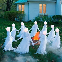 その他のイベントパーティーは、屋外の大きなライトアップ魔女ハロウィーンデコレーションパーティーガーデングローイングウィッチヘッドヘッドハンドホラーホラープロップ230821を保持する怖い幽霊の装飾