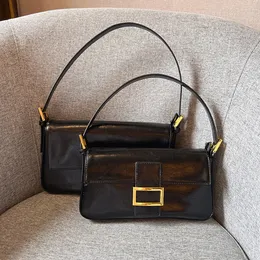 Tasarımcı omuz çantaları baget kadın moda siyah lüks orijinal deri yeni bayan crossbody çanta totes çanta çanta yüksek kalite