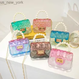 حقائب الهلام الشفافة حقيبة المرأة PVC New Fashion Ladies Hand Facs Y2K Pearl Cute Chain Crossbody Bag Contrleful Counter Bags HKD230822