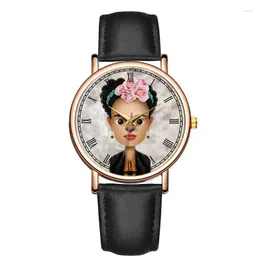 ساعة Wristwatches Fashion Women Quartz Watch مجموعة للاهتمامات من الجلد المضاد للماء ، شخصية الخفيفة